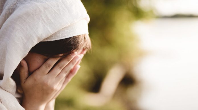 Scene revoltătoare în Ierusalim: o călugăriță franceză, atacată brutal pe stradă, în plină zi de un bărbat necunoscut