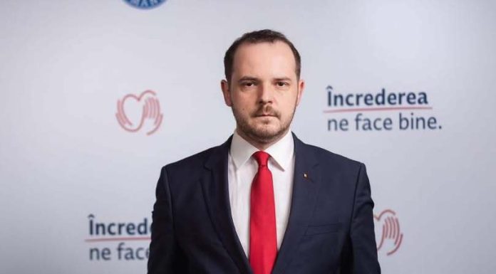 Alexandru Rogobete, apel către politicieni: Înţeleg că este greu, înţeleg că tranşeele par atât de adânc săpate încât nu poţi ieşi din ele, dar orgoliile mari au mize mici / Avem nevoie de o ţară cu un Guvern funcţional