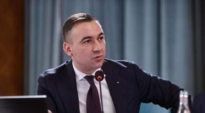 Bogdan Ivan, replică pentru Oana Gheorghiu, pe tema Electrocentrale Craiova: Nu poţi muta responsabilitatea unei companii de stat în curtea unei primării doar pentru că dă bine într-o declaraţie