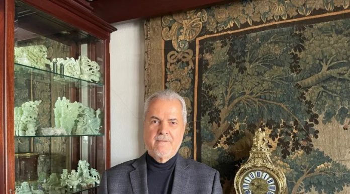 DECIZIE Bolojan i-a retras lui Adrian Năstase statutul de utilitate publică pentru o fundație