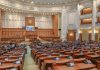 Câți parlamentari sunt prezenți la votarea moțiunii de cenzură împotriva Guvernului Bolojan