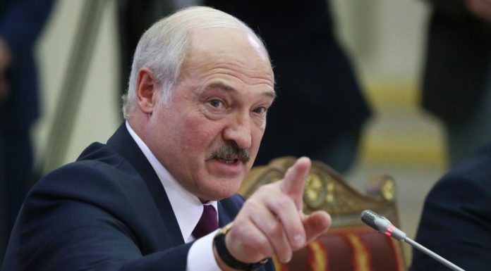 Lukaşenko către Macron: „Meloni este o femeie, nu poate negocia cu Moscova. Tu, da”
