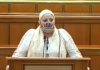 Ce cadou i-a făcut Diana Șoșoacă președintelui Nicușor Dan, la întâlnirea de la Cotroceni. Cu dedicație în latină