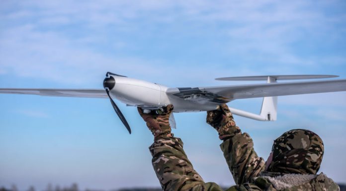 Ministrul Apărării din Letonia a demisionat, după ce mai multe drone au lovit rezervoare cu petrol