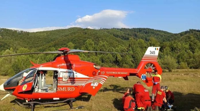 Un bărbat din județul Giurgiu, rănit grav după ce capul tractor al unui camion a căzut peste el în timpul reparațiilor