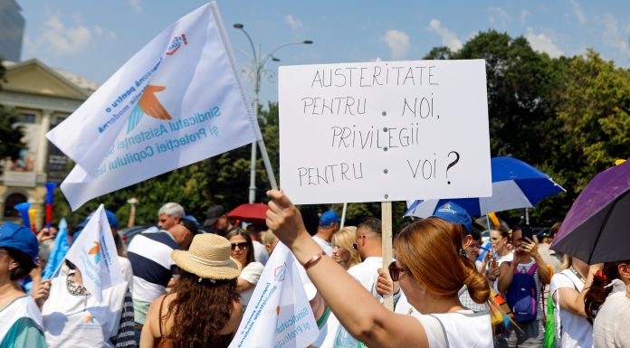 Proteste ale bugetarilor într-un stat care nu-și mai permite nota de plată. Noua lege a salarizării și ruptura față de privat