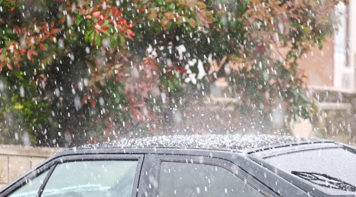 Vijelii, grindină și ploi torențiale în nouă județe din țară. Meteorogii ANM au emis cod galben de furtuni