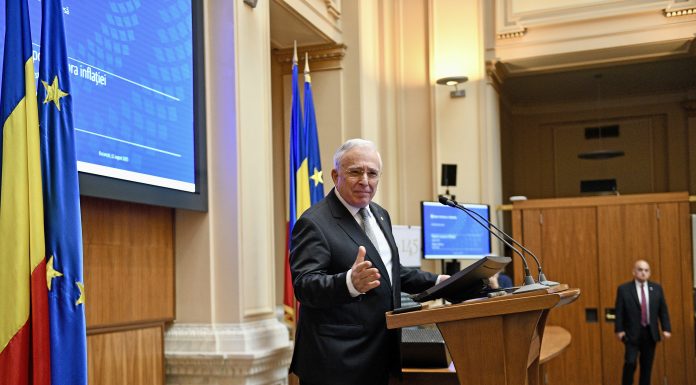 Ce spune guvernatorul BNR despre taxele suplimentare pentru români. „Această corecţie fiscală este o necesitate”