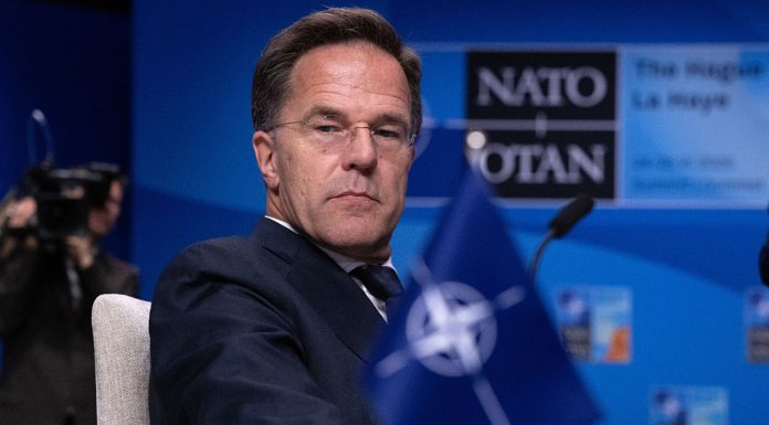 Mark Rutte avertizează Rusia că „dacă Rusia va folosi arma atomică în Ucraina, reacția NATO va fi devastatoare”