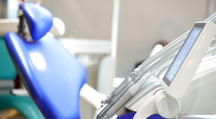 Cum ajută inteligența artificială la refacerea mușcăturii și la planificarea implanturilor dentare. Explicațiile medicilor