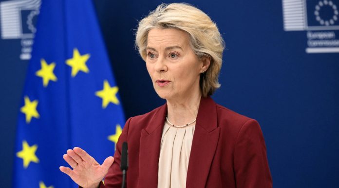 Ursula von der Leyen: „UE trebuie să împiedice accesul copiilor la rețelele de socializare”.