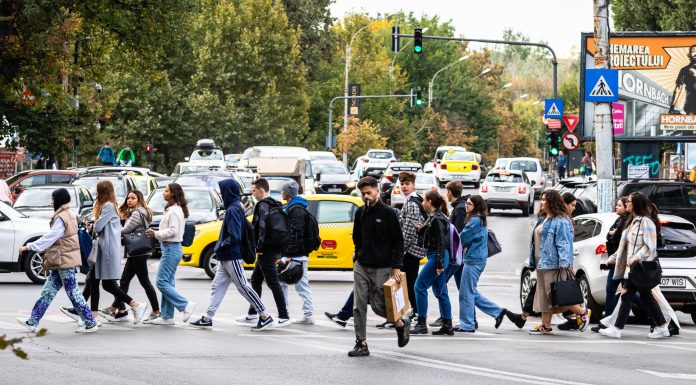Câți pași trebuie să faci zilnic pentru a slăbi. Un studiu arată că nu este nevoie de 10.000