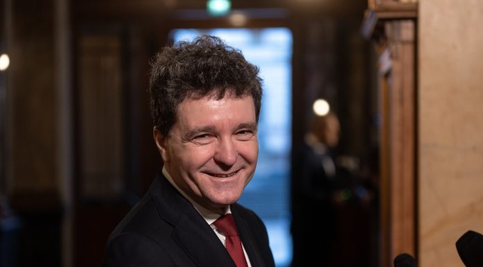 Președintele Nicușor Dan ”a îmbrăţişat un mare fake news suveranist”, afirmă Sorin Ioniță. ”Realitatea e exact invers”