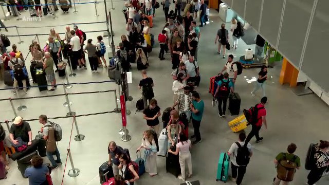 Companiile aeriene mici din Europa cer UE să modifice reformele privind despăgubirile acordate pasagerilor
