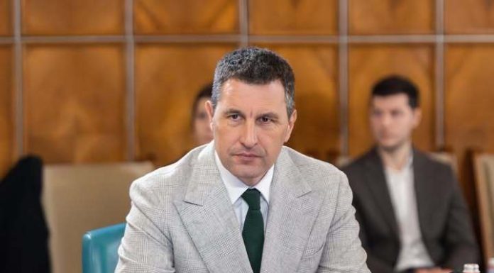 Vicepremierul Tánczos Barna le recomandă consilierilor onorifici de la Guvern să renunţe la consultanţă. Pot să pună în lumină proastă pe cei care i-au adus