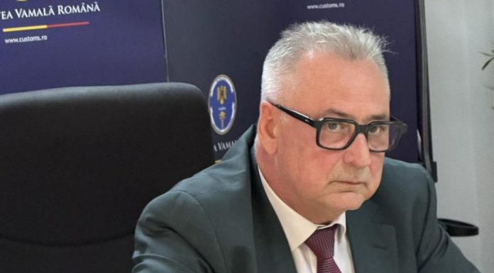 Preşedintele Autorităţii Vamale Române, directorul Direcţiei Regionale Galaţi şi un consilier din instituţie, plasaţi sub control judiciar pentru 60 de zile / Ar fi falsificat ordine de deplasare, încât consilierul să scape de amenzi de circulaţie