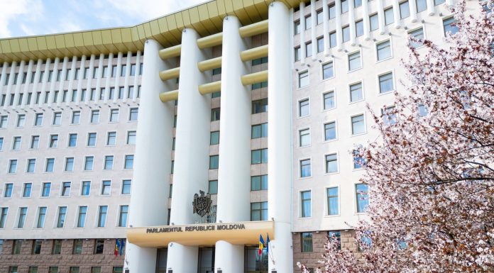 Limba rusă, restricționată în Parlamentul Republicii Moldova