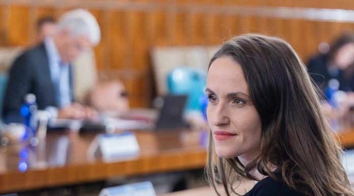 Oana Ţoiu: Ambasadorul Rusiei a fost informat de decizia României de a nu mai permite funcţionarea Consulatului General al Federaţiei Ruse la Constanţa. Consulul are 72 de ore pentru a părăsi teritoriul României