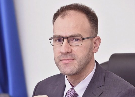 Preşedintele Autorităţii pentru Digitalizarea României a anulat procedurile de achiziţie publică aferente implementării proiectului ”Platforma Naţională de Interoperabilitate”, după identificarea unor nereguli care pot genera un blocaj juridic