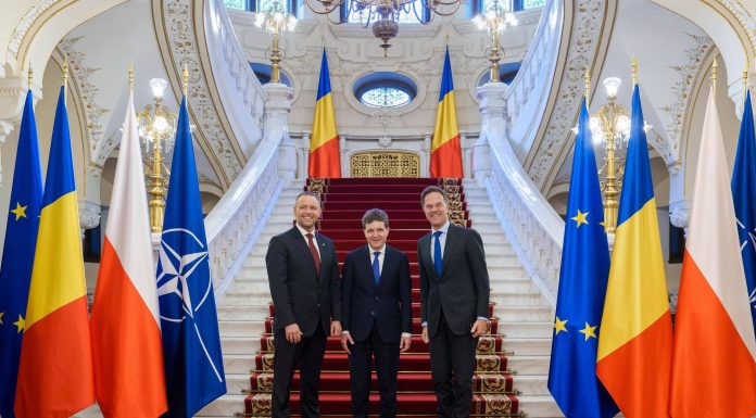 Nicuşor Dan, întâlnire de lucru cu Mark Rutte şi Karol Nawrocki, în pregătirea Summitului B9 – S-a discutat despre securitatea regională şi euro-atlantică, precum şi necesitatea unor acţiuni mai ferme pentru a contracara comportamentul agresiv al Rusiei