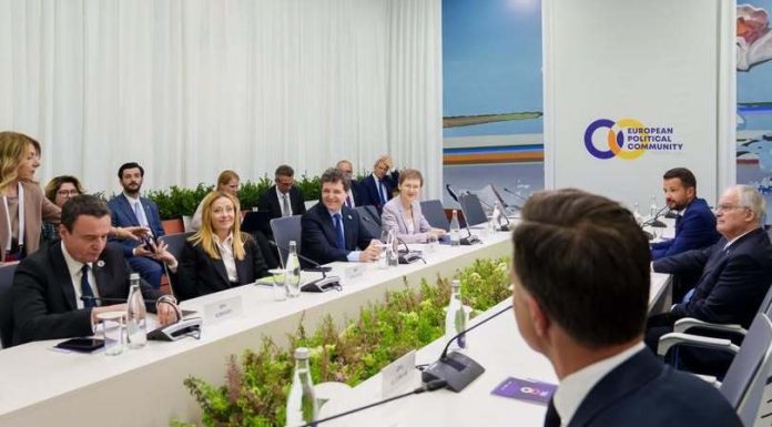 Nicuşor Dan a co-prezidat discuţia despre dezinformare şi ameninţǎri hibride, împreunǎ cu Preşedintele Muntenegrului: Dezinformarea, atacurile cibernetice şi ingerinţele externe sunt ameninţări interconectate, impun un răspuns european coordonat