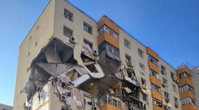 Ciprian Ciucu: După mai multe încercări, am semnat, în sfârşit, contractul de punere în siguranţă a blocului care a explodat anul trecut în cartierul Rahova