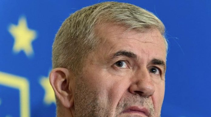 Un alt lider PNL cere rămânerea liberalilor la guvernare. Valeriu Iftime: „Susțin formarea unui guvern pro-european, iar asta nu poate exista fără ca PNL să își asume un rol de conducere!”