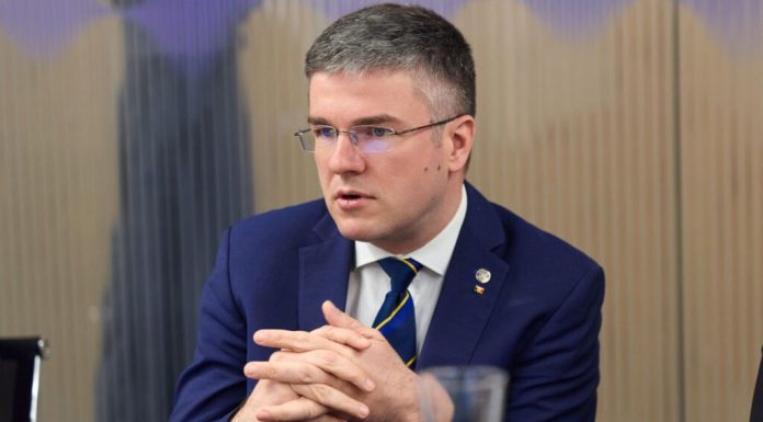 Ministrul Economiei, despre politicieni: Sper că majoritatea ar refuza un plic, dar nu sunt convins de asta (VIDEO)