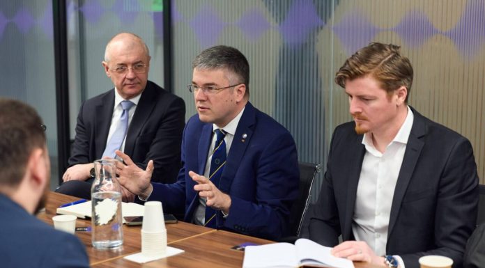 De ce s-a dus la Kiev ministrul român al Economiei, Irineu Darău: „Am discutat despre protecţia împotriva atacurilor cibernetice”
