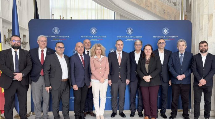 Nazare: Am semnat convenţiile pentru lansarea contractărilor şi plăţilor aferente celor 8 programe regionale 2021–2027 pentru bugetul din acest an / 3,45 mld. euro vor putea merge către noi proiecte locale, chiar din 2026