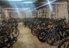 Depozite ilegale cu biciclete şi trotinete electrice destinate vânzării, descoperite în Câmpia Turzii / ANAF a confiscat obiecte în valoare de 1 milion de lei