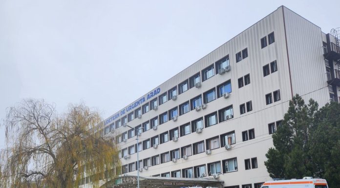 Pacient cu fractură de claviculă, operat la Spitalul Judeţean Arad printr-o tehnică avansată de anestezie loco-regională