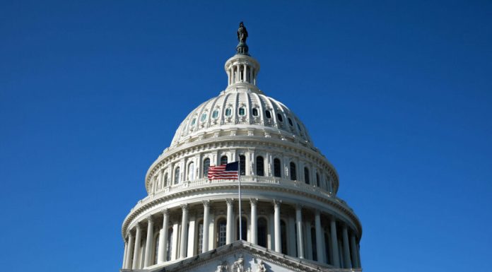 Senatul SUA insistă să-i blocheze lui Trump războiul din Iran. Câte voturi mai sunt necesare