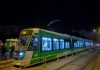 Un tramvai a deraiat în Capitală și a lovit un stâlp. Patru persoane, transportate la spital