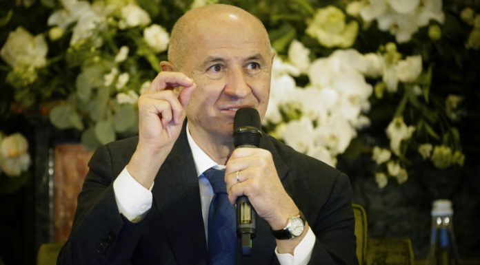 De unde a pornit scandalul în urma căruia George Copos amenință cu închiderea telecabinei de pe Tâmpa și a restaurantului Panoramic. Un USR-ist se află în spatele plângerii depuse împotriva omului de afaceri