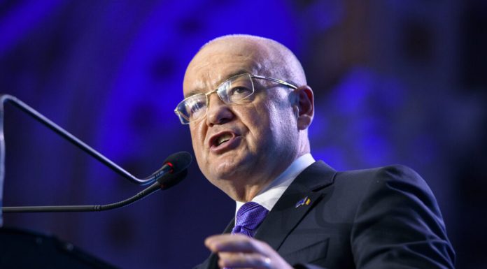 Emil Boc: „PNL nu va vota un guvern din care face parte PSD”. Liberalii îl susțin în continuare pe Ilie Bolojan