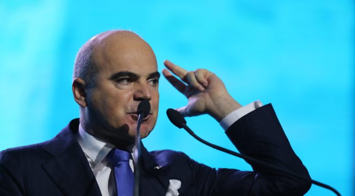 Rareș Bogdan respinge speculațiile despre ruperea PNL: „Nu va pleca nimeni şi nici nu se va scinda partidul”