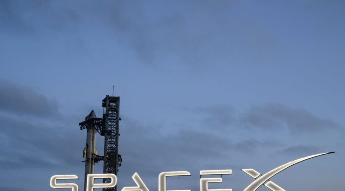 SpaceX pregătește cea mai mare listare la bursă din istorie. Elon Musk ar putea deveni primul trilionar din lume