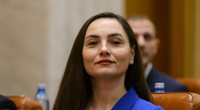 Parlamentarii POT și-au redenumit grupul parlamentar. Surpriza: sunt „fermi pro-europeni”. Anunțul partidului