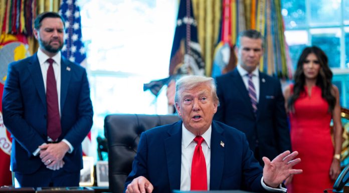 Dezvăluiri controversate despre o posibilă scrisoare secretă lăsată de Trump pentru JD Vance în cazul morții sale: „Dacă mi se întâmplă ceva …”