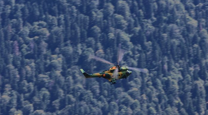 O aeronavă IAR-330 a aterizat de urgență lângă Reșița din cauza unei defecțiuni în timpul zborului