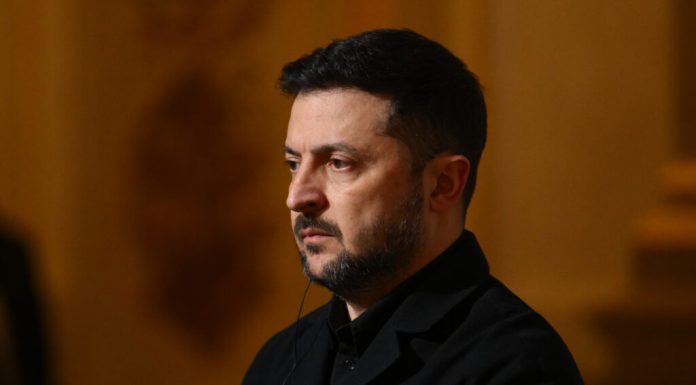 Zelenski avertizează că Rusia pregătește un posibil atac cu racheta hipersonică de tip Oreșnik asupra Ucrainei