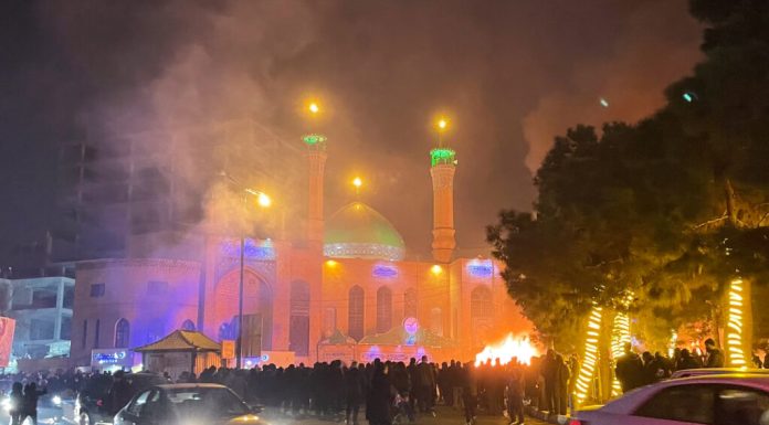 Iranul execută trei bărbați implicați în protestele din iarnă. Doi dintre aceștia sunt presupuși agenți Mossad