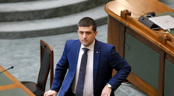 Miruță, despre varianta unui premier tehnocrat: ”Nu e o soluţie pe care putem să o introducem noi, doar cu 13% în Parlament”