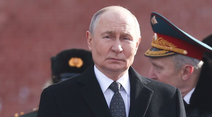 Serviciile de informații europene susțin că Putin se teme de un atentat și își petrece tot mai mult timp în buncăre. Kremlinul ar fi instalat camere de supraveghere inclusiv în locuințele personalului