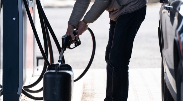 Prețul benzinei în SUA a crescut cu 50% după războiul cu Iranul