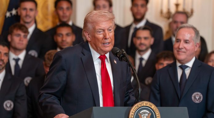 Trump anunță trimiterea a 5.000 de soldați americani în Polonia: „L-am susținut cu mândrie pe Nawrocki”. Pentagonul vorbea despre retrageri de trupe