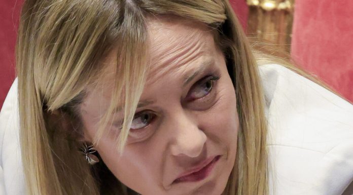 Giorgia Meloni denunță distribuirea unei imagini deepfake: „O armă periculoasă care poate manipula și distruge”