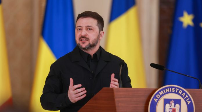 Zelenski: Rusia a folosit racheta hipersonică Oreșnik într-un atac masiv asupra Ucrainei