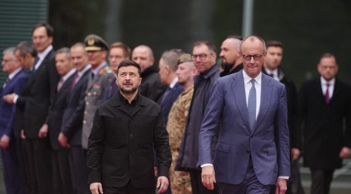 Zelenski: propunerea UE privind calitatea de membru asociat a Ucrainei este „nedreaptă”